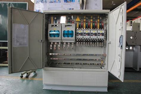 Low voltage distribution box 